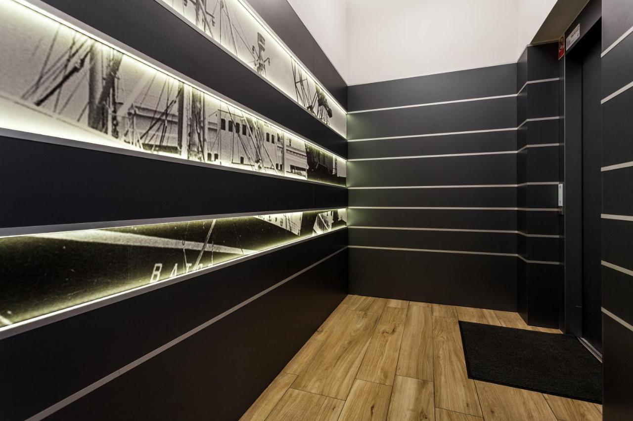 Apartamenty Black&White - Apartament Batory Five กดิเนีย ภายนอก รูปภาพ